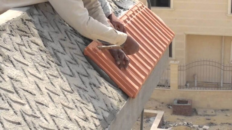 تركيب قرميد لأسطح للملاحق الخارجية حي عكاظ الجديد