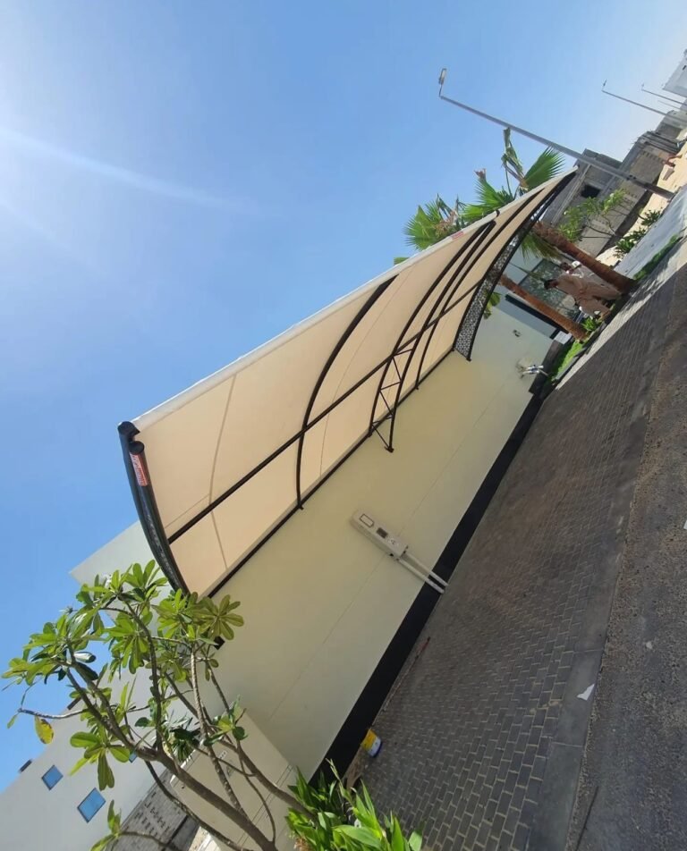 افضل تصميم مظلات خارجية لمواقف السيارات في حي العارض