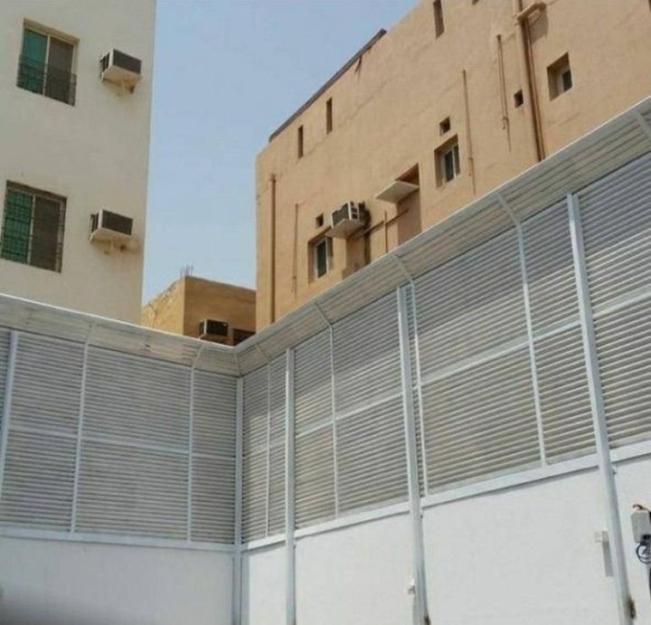 أفضل حداد سواتر بالرياض | تركيب كافة أنواع السواتر في شمال الرياض بأسعار تنافسية.