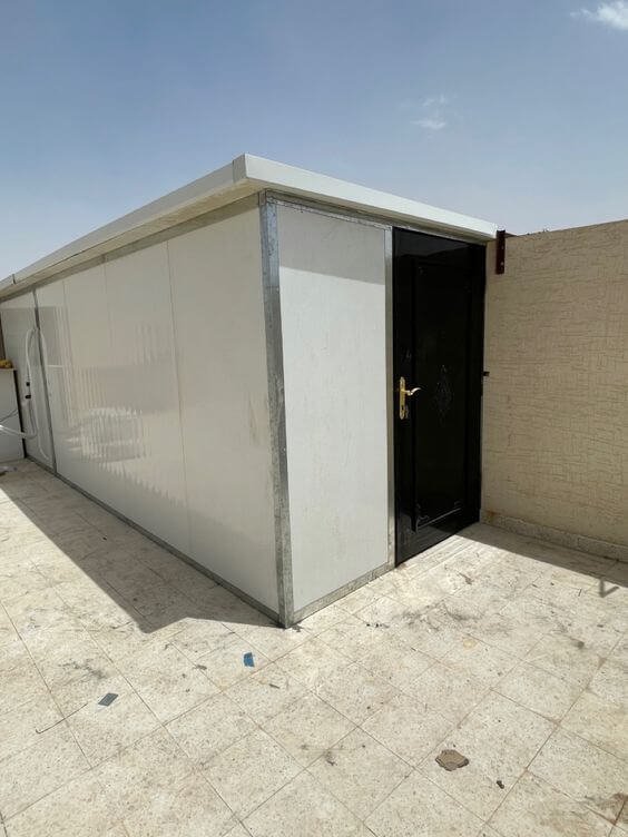 تركيب ساندوتش بانل حي القيروان:الأنواع، الأسعار، وخطوات التثبيت الصحيحة